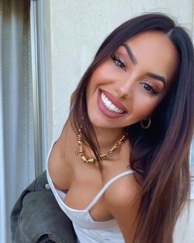 Soy una mujer bastante ardiente en la cama Busco a un hombre que sepa hacerme correr por teléfono! Sexo telefónico!