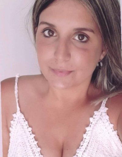 Soy una chica casada, rubia, resultona y con ganas de sexo busco chicos a los que les guste la acción, ponerse cachondos con mi voz Llámame y follamos juntos