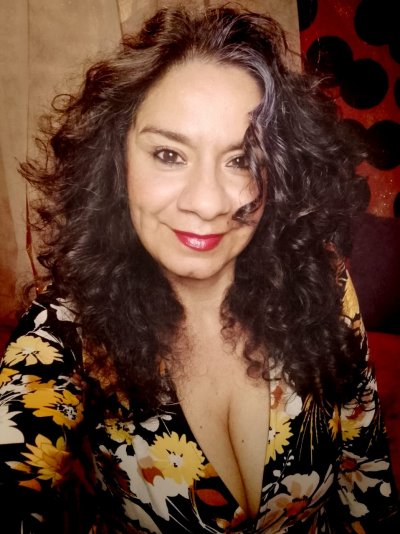 Quien le apetece hablar con una madura? Busco pasarlo bien por teléfono Llámame