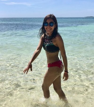 Chica morena, simpática con ganas de conocer a chicos chicos morbosos y cachondos chicos morbosos y cachondos