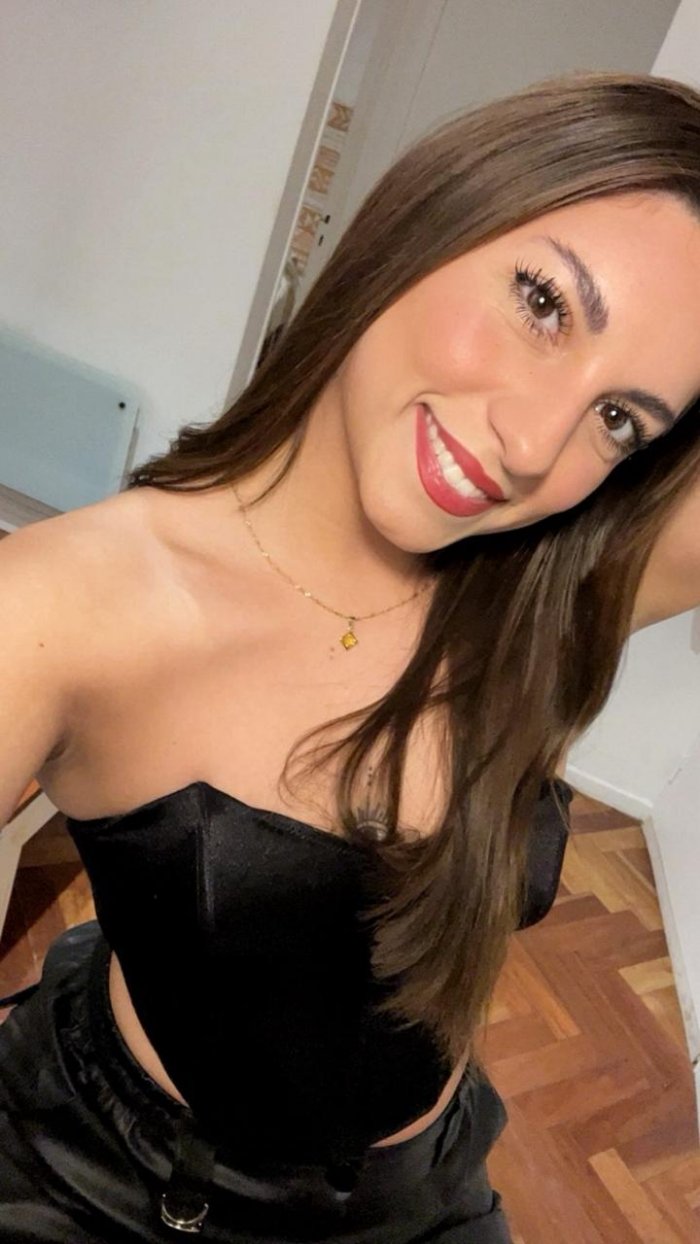 Si te gustan mis fotos me puede llamar.