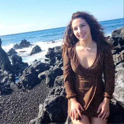 Me considero muy morbosa y con una mente muy abierta. Buco gente igual o mas morbosa que yo. Sexo telefónico